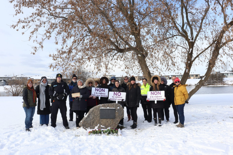 Une veillée pour les victimes de la violence à l’égard des femmes (in French)